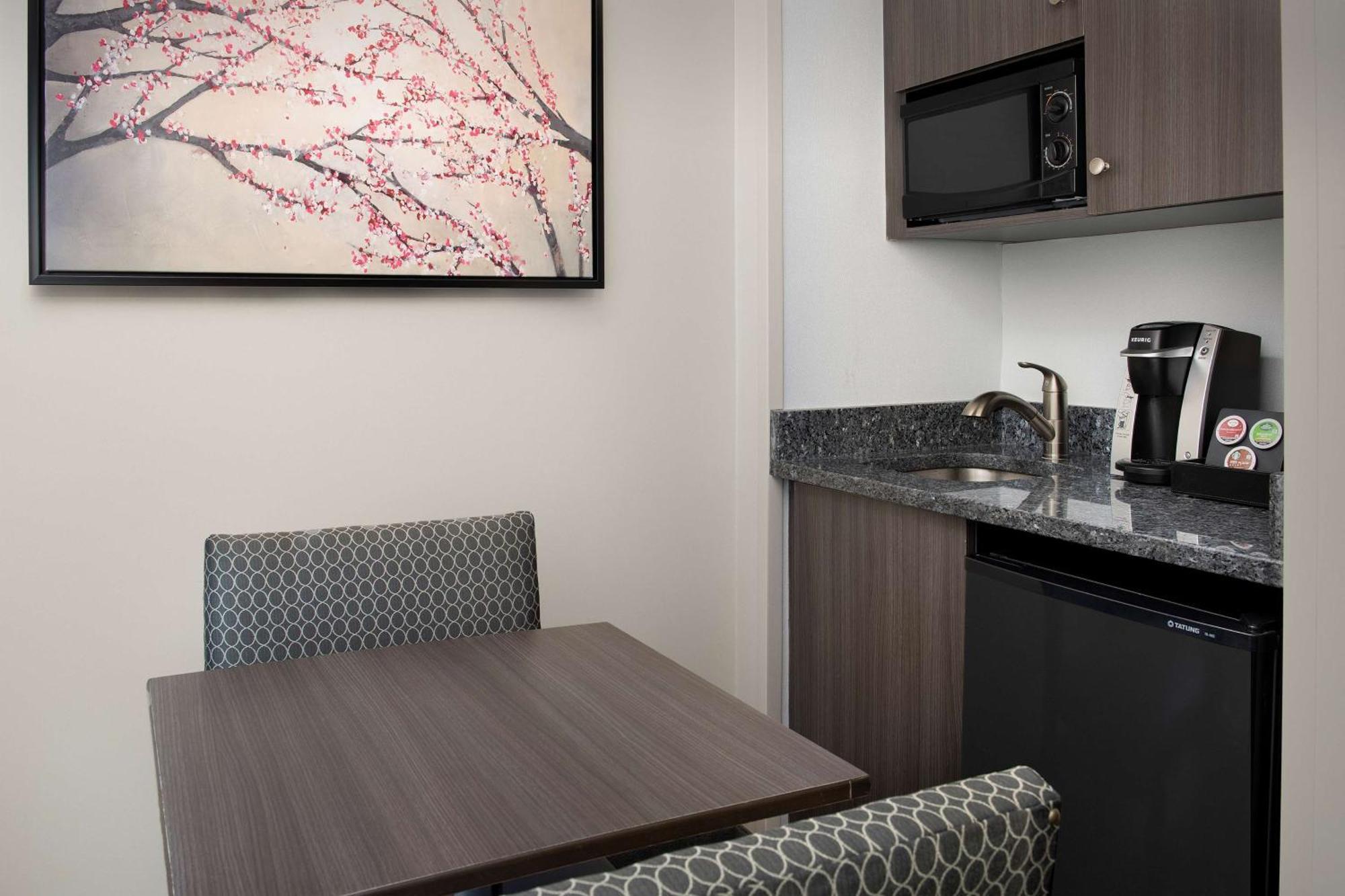 West End Dc, Tapestry Collection By Hilton 4* Washington