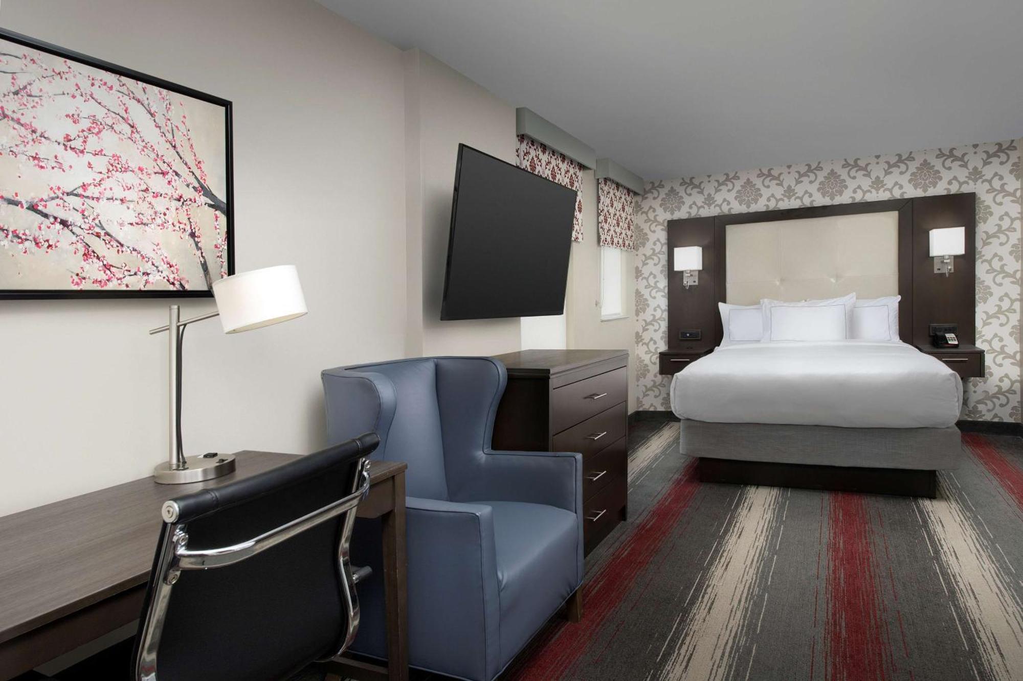West End Dc, Tapestry Collection By Hilton Washington