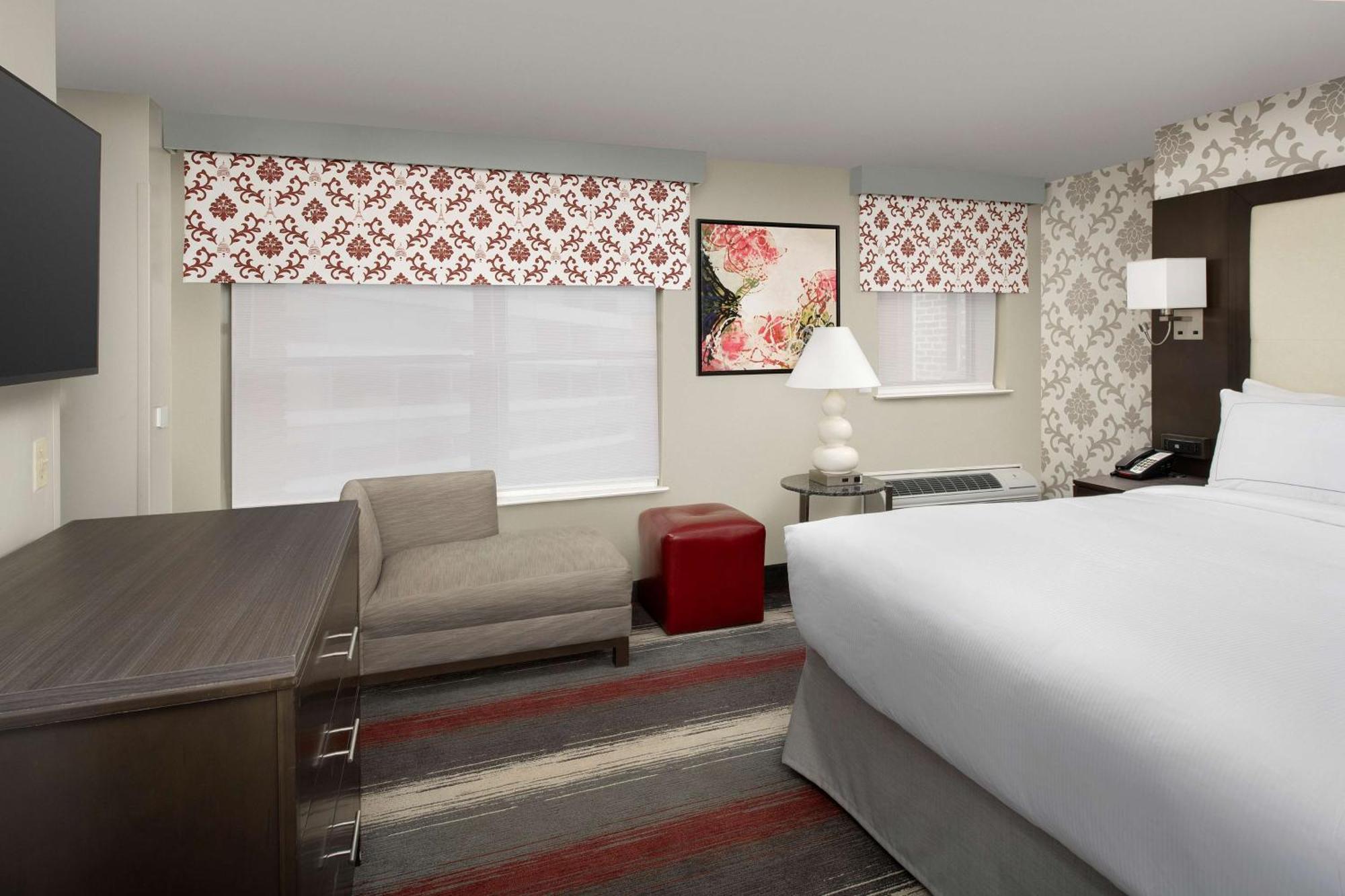West End Dc, Tapestry Collection By Hilton Washington