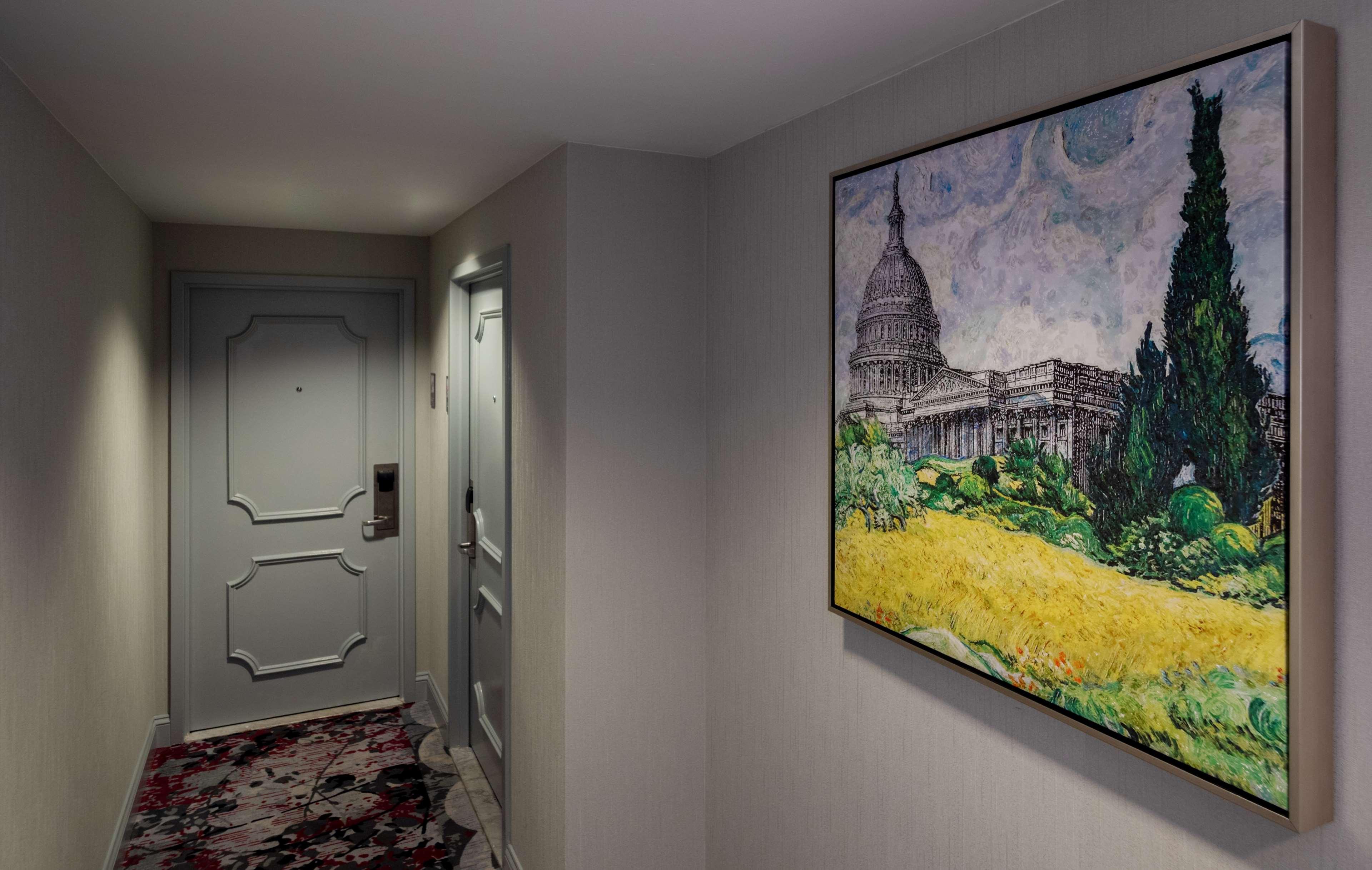 West End Dc, Tapestry Collection By Hilton Washington